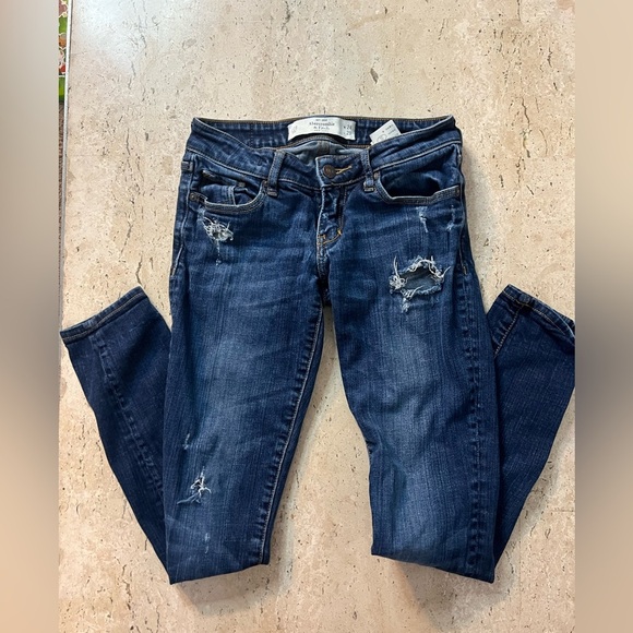 Abercrombie & Fitch Denim - Abercrombie and Fitch The A&F Super Skinny Distressed Jeans Size 00S